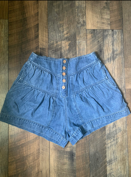 Millie Pleated shorts